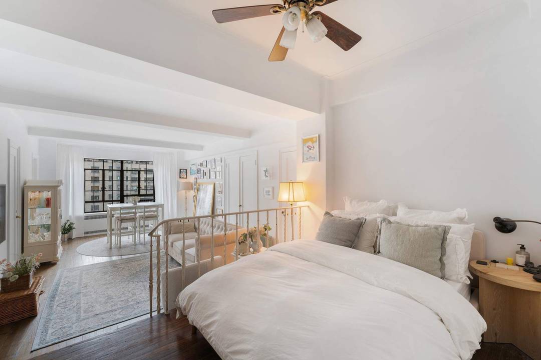 Major price drop ! Deal fell through and owner has relocated.