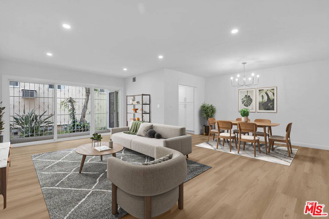7949   Selma Ave 1BR Hollywood Hills East La