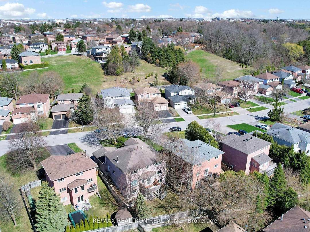 One Bedrooms for Lease in Family Home, All Utilities and Internet Included.