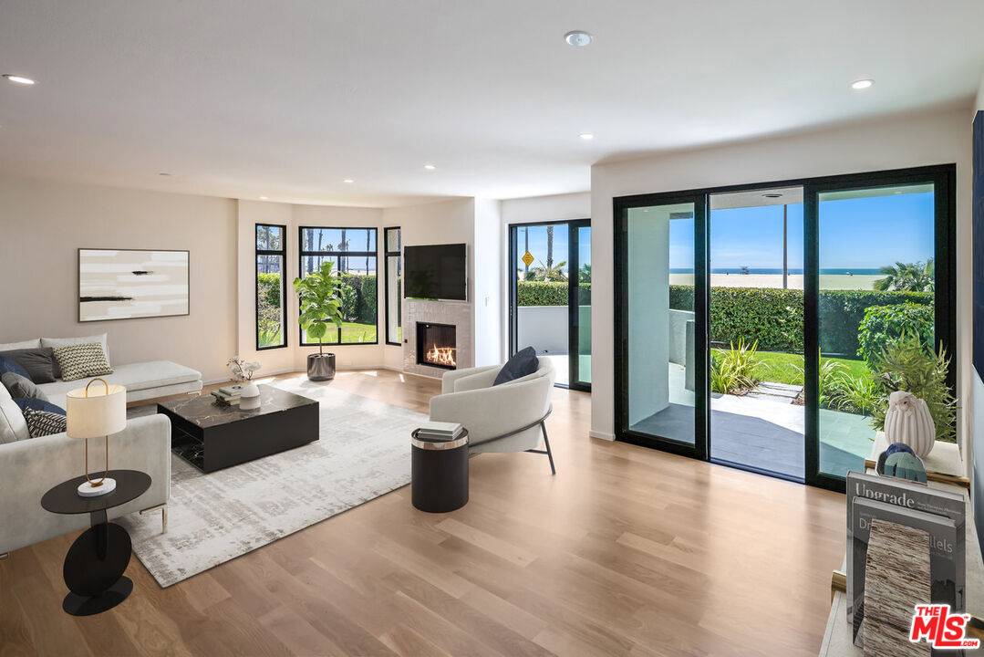 12   Sea Colony Dr 4BR Santa Monica La