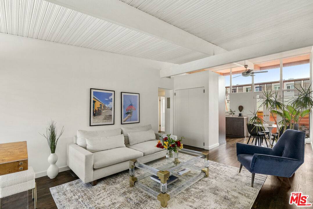 1400 N Hayworth Ave 1BR Hollywood Hills East La