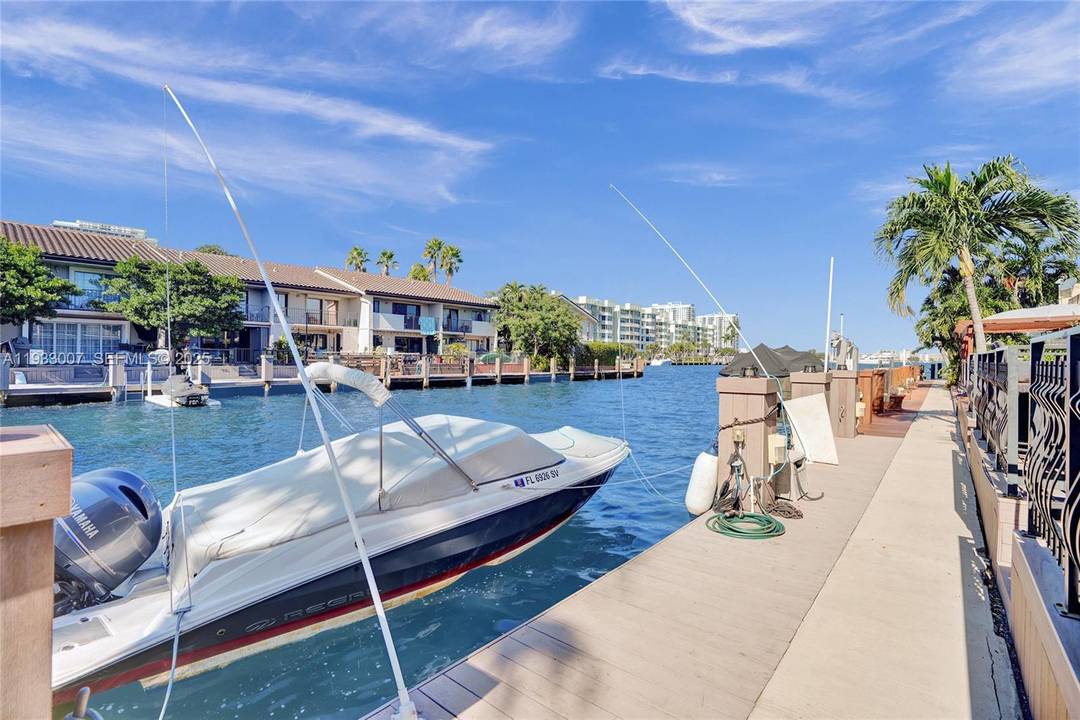 Eastern Shores Waterfront Townhome 20 Feet Dock included Ocean Access and no fixed bridges to Ocean !