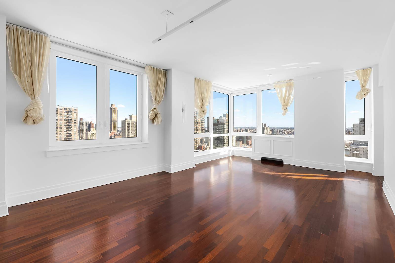 Experience the epitome of luxury living at the Seville, one of New York City's most coveted high rise condominiums.