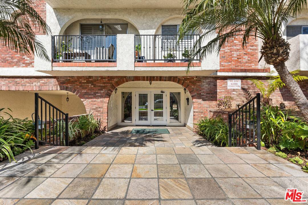 125   Montana Ave 1BR Santa Monica La