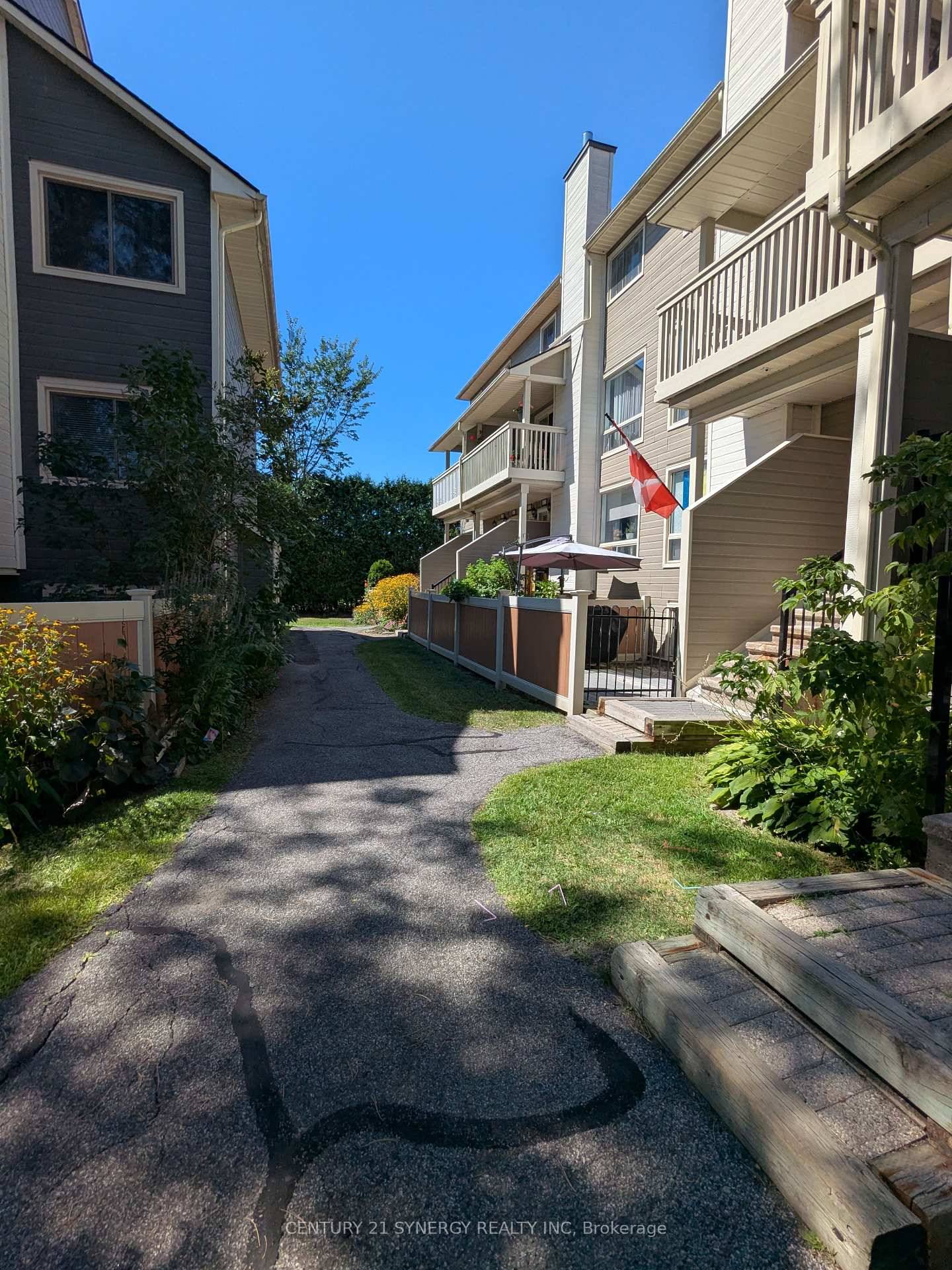 Welcome to 5B 762 St Andre Drive !