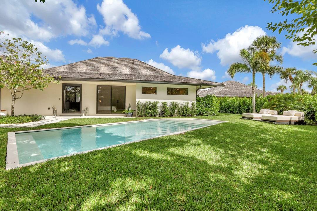 Welcome to an extraordinary residence that seamlessly blends luxury with the enchanting vibes of Tulum.