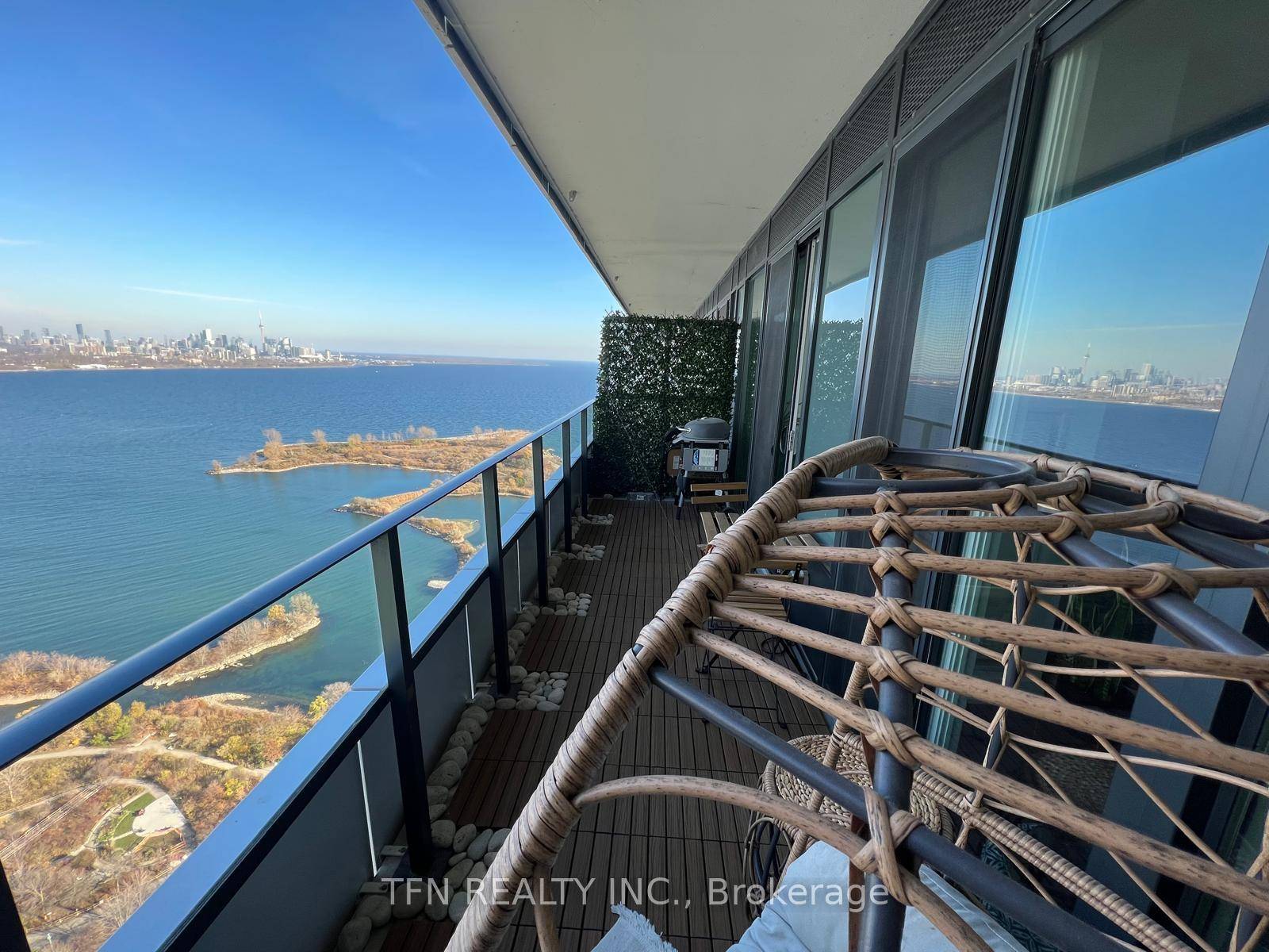 This stunning one bedroom suite on the 34th floor offers a FULLY FURNISHED breathtaking, unobstructed lake and city views from your private balcony.