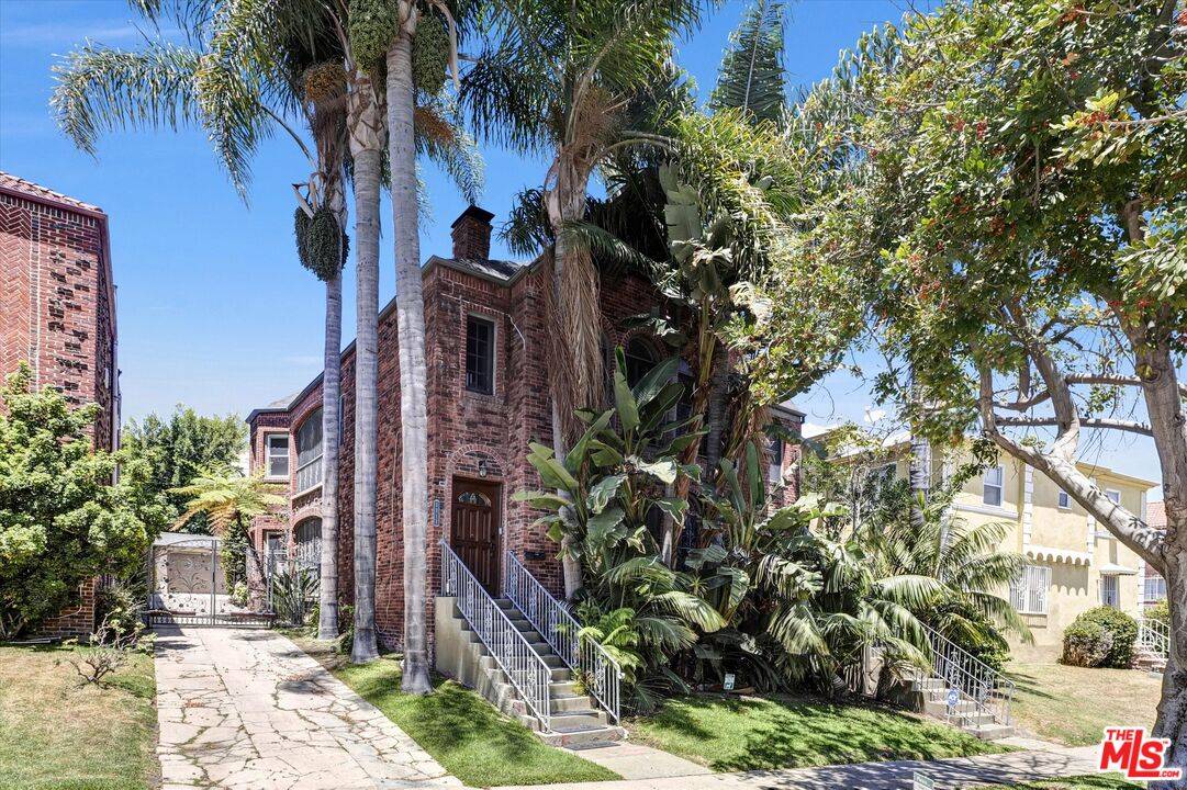 1111  S Orange Dr 3BR La