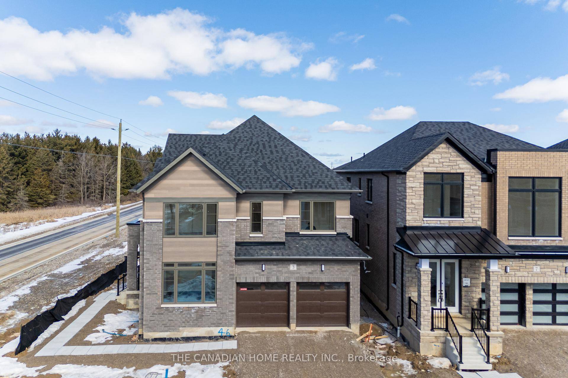 Step into pure Luxury with this brand new, never lived in Cachet Homes The Trillium 40 Corner Model, offering over 3, 000 sq.