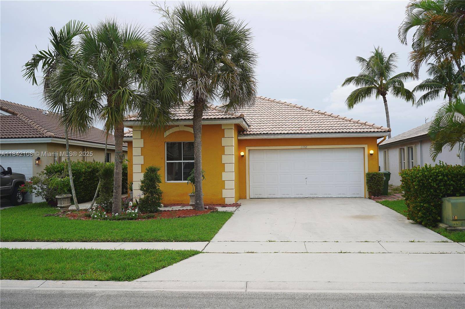 Fall in love with this stunning turnkey lakefront home 3 bedrooms flex and 2 bathrooms, in the gated Hidden Lake community !