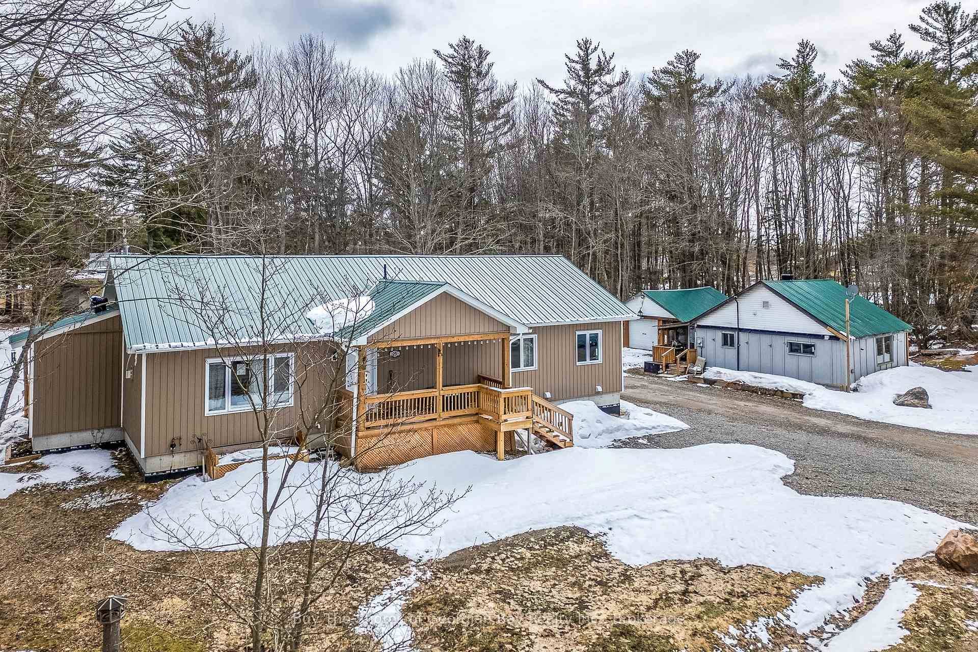 Beautiful, 4 Bedroom 2 Bathroom nearly new, 1, 750 square ft.