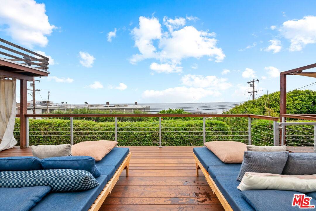 25143 Malibu Rd 3BR Malibu La