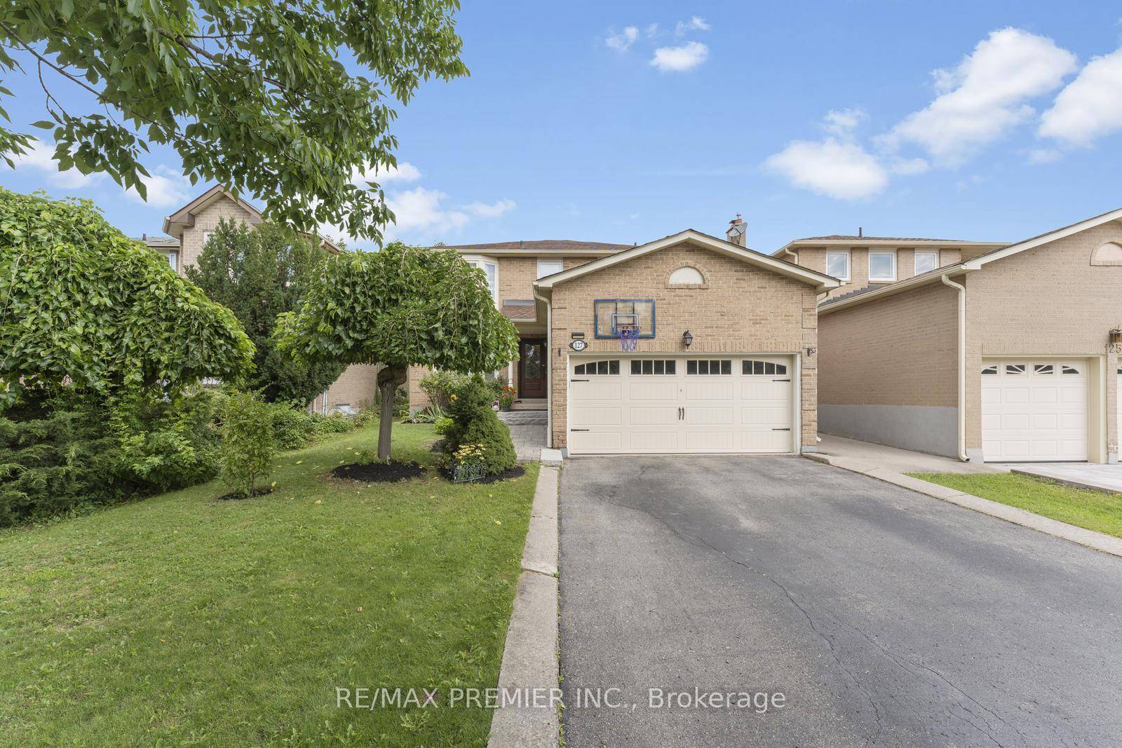 Welcome To 127 O'Connor Cres, High Demand Location !