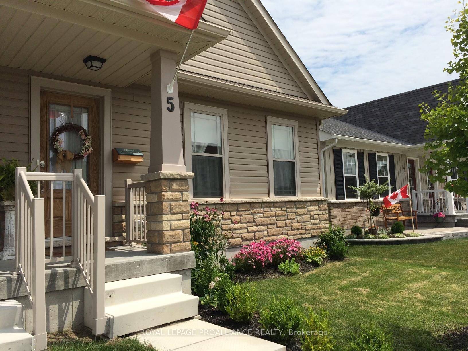 Welcome to this beautifully maintained 10 year old semi detached bungalow, perfectly situated in a sought after neighborhood close to the Port Hope Golf amp ; Country Club and easily ...