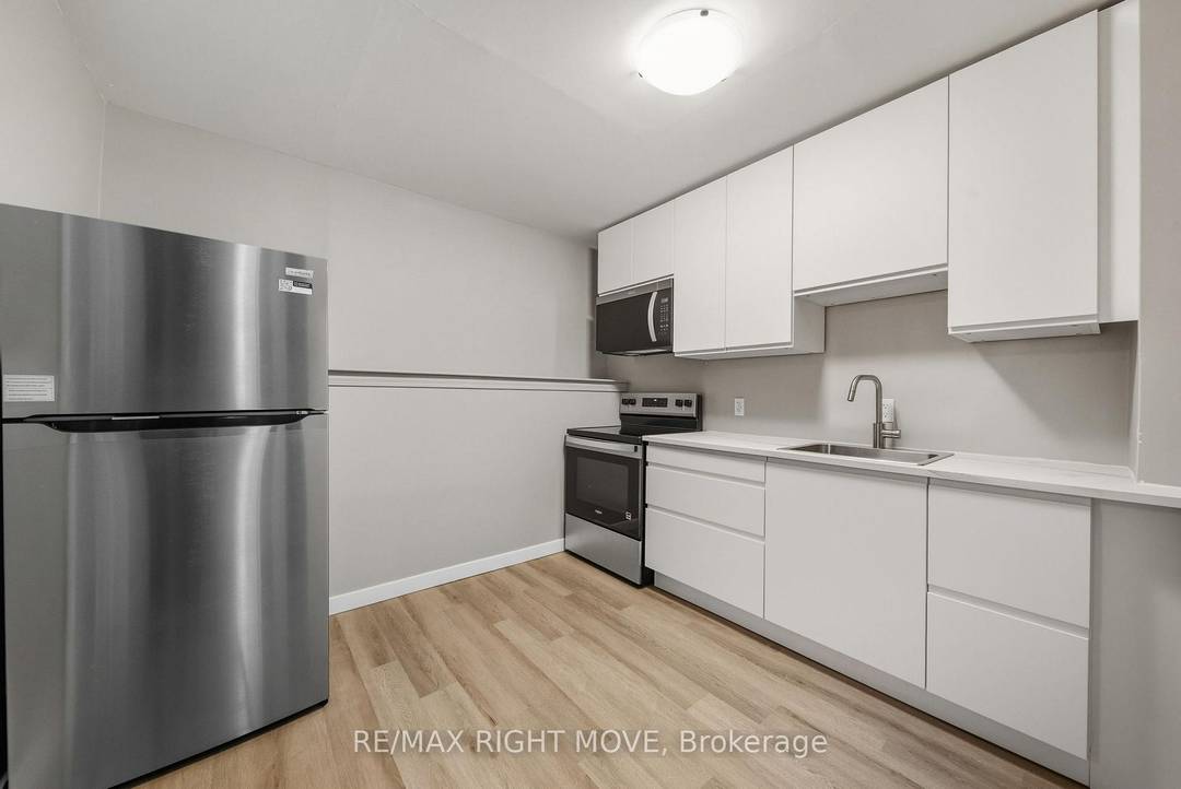 Whether you're looking to live in one unit and rent the other or expand your portfolio with a reliable income property, 218 Hilda Street delivers flexibility and peace of mind ...