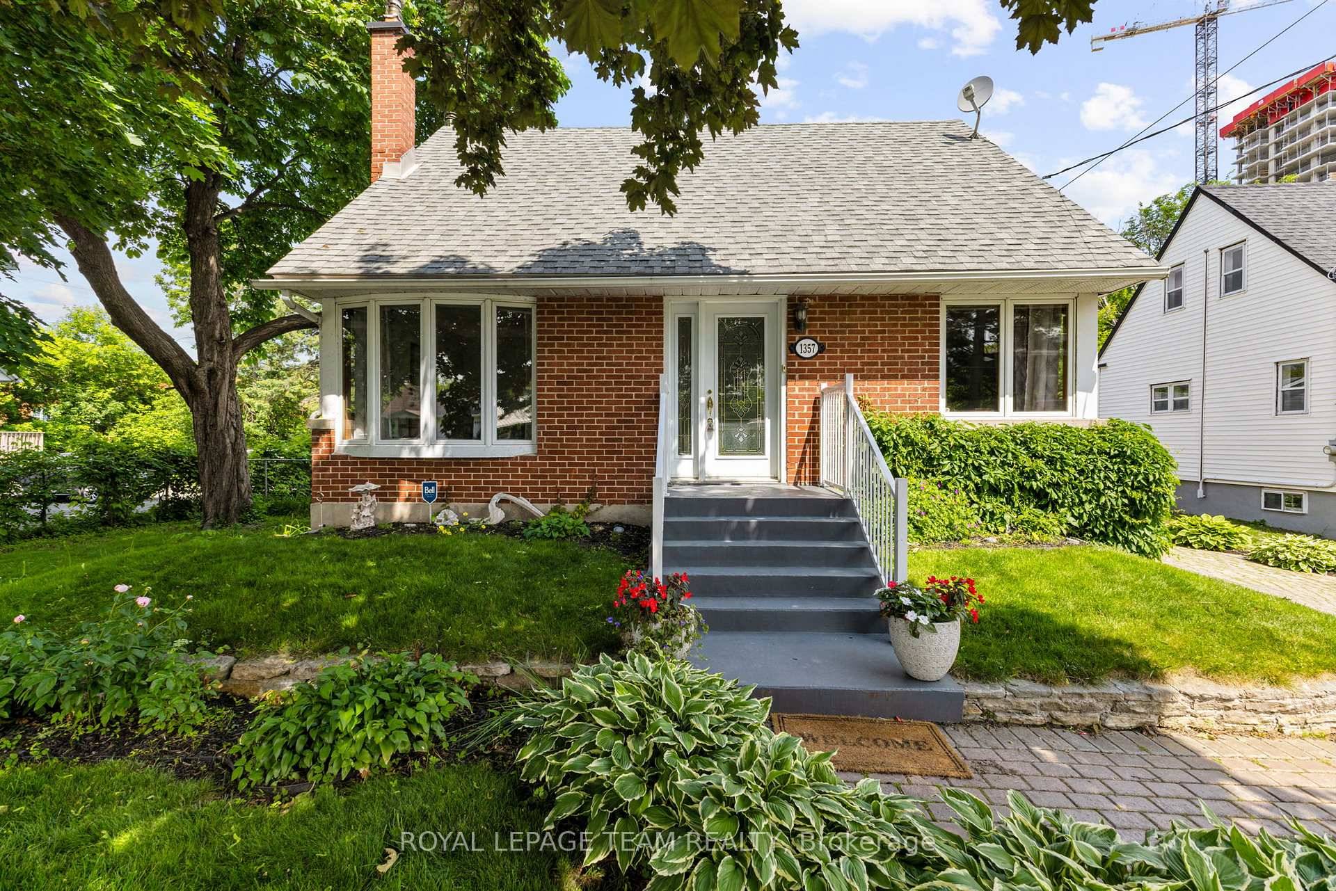 Located on a quiet dead end street, this lovely 2 bedroom home offers the perfect combination of comfort and privacy.