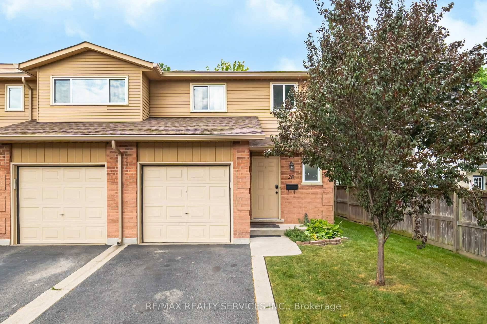 5 things you should know that will make you fall in love with this home 1 finally, an end unit home in this quiet enclave of houses, truly family oriented, ...
