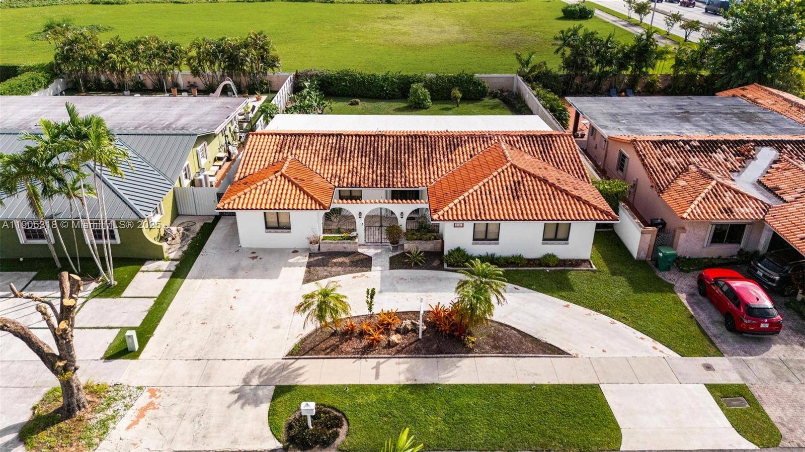 Located in the heart of Westchester, just off Coral Way and 92nd Avenue, this single family home offers a total of 2, 100 sq.