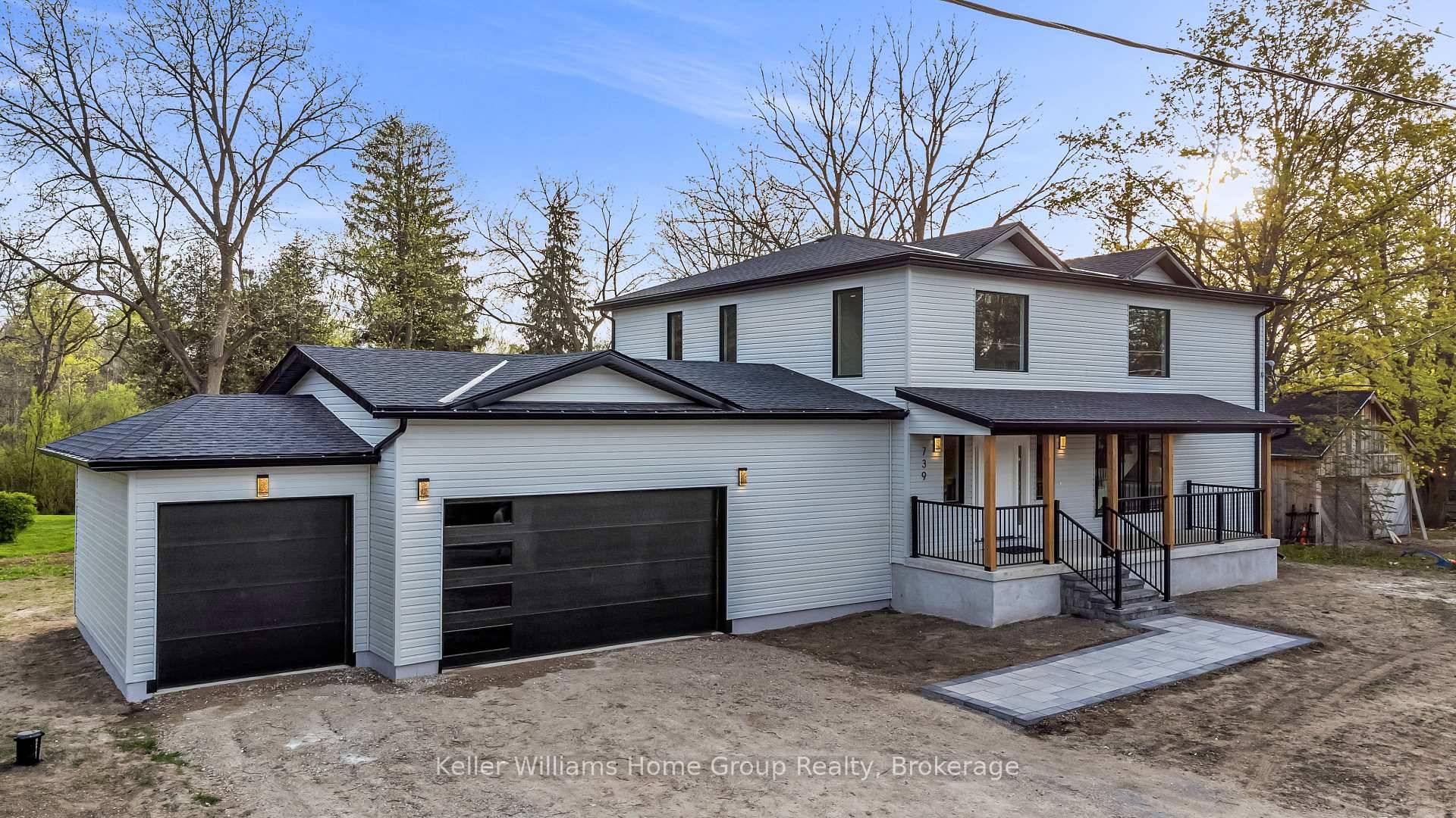 Gorgeous bright 7 Bedroom Home 2795 ft2 with a potential separate basement suite 1106 ft2, 5 bathrooms, a 3 Car garage and scenic views.