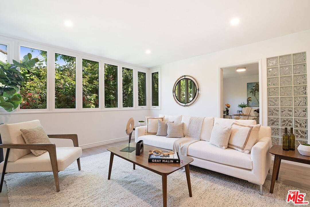 10725 Ohio Ave 3BR Westwood La