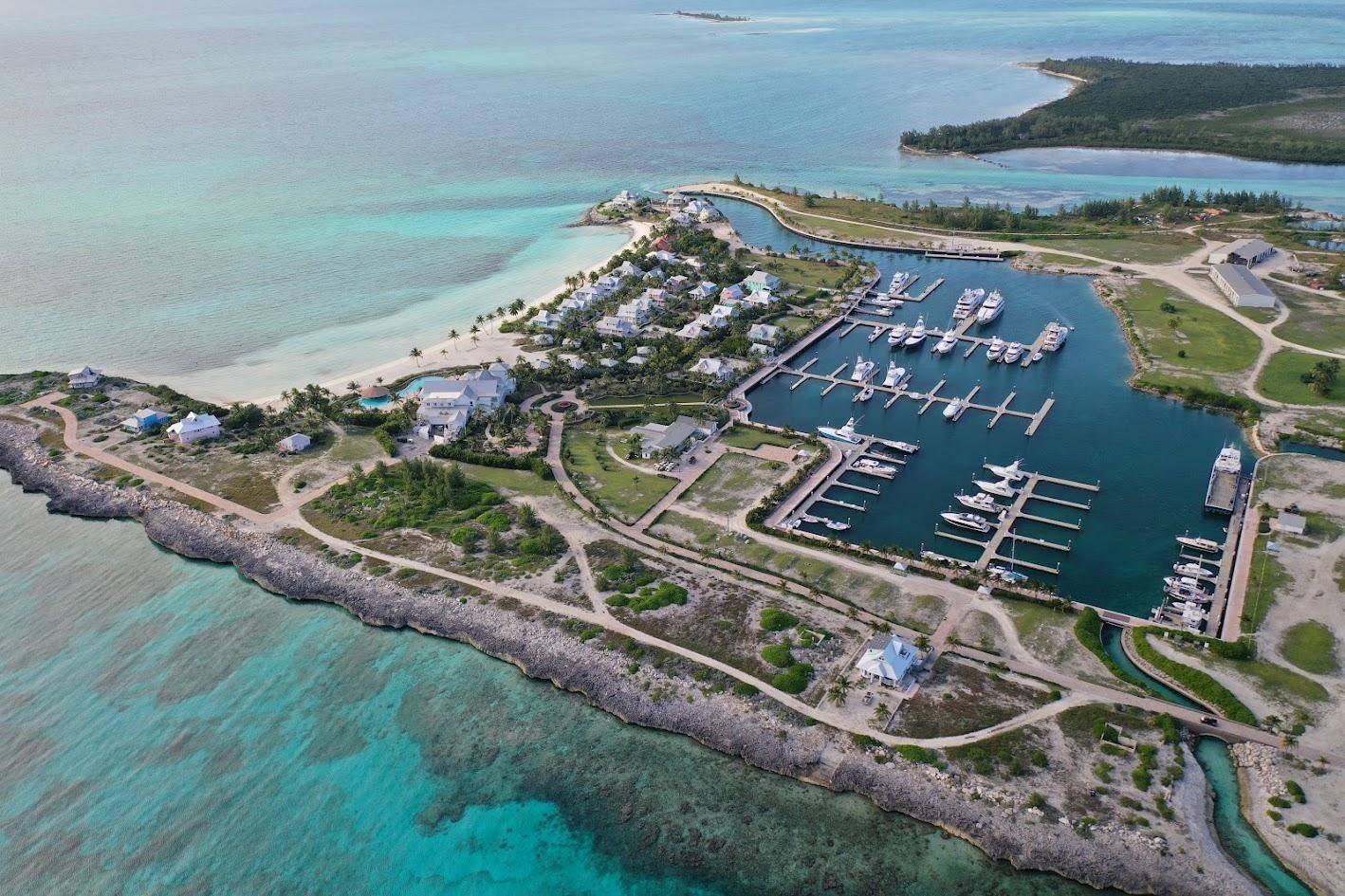 CHUB CAY RESORT & MARINA Dock Berry-Islands