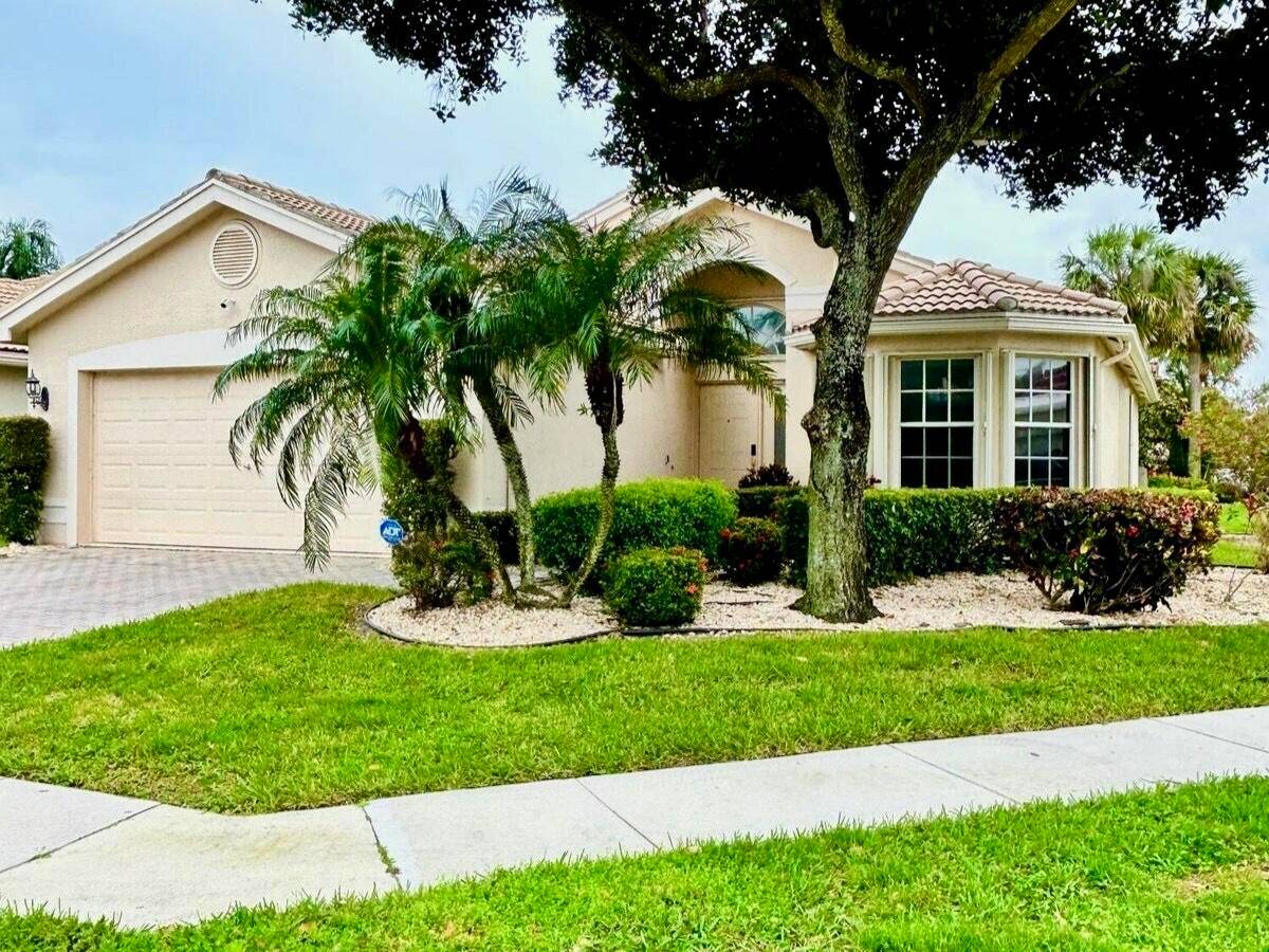 MOTIVATED SELLER PRICE IMPROVED LOVELY ADRIATIC MODEL ON AN OVERSIZED CORNER LOT.