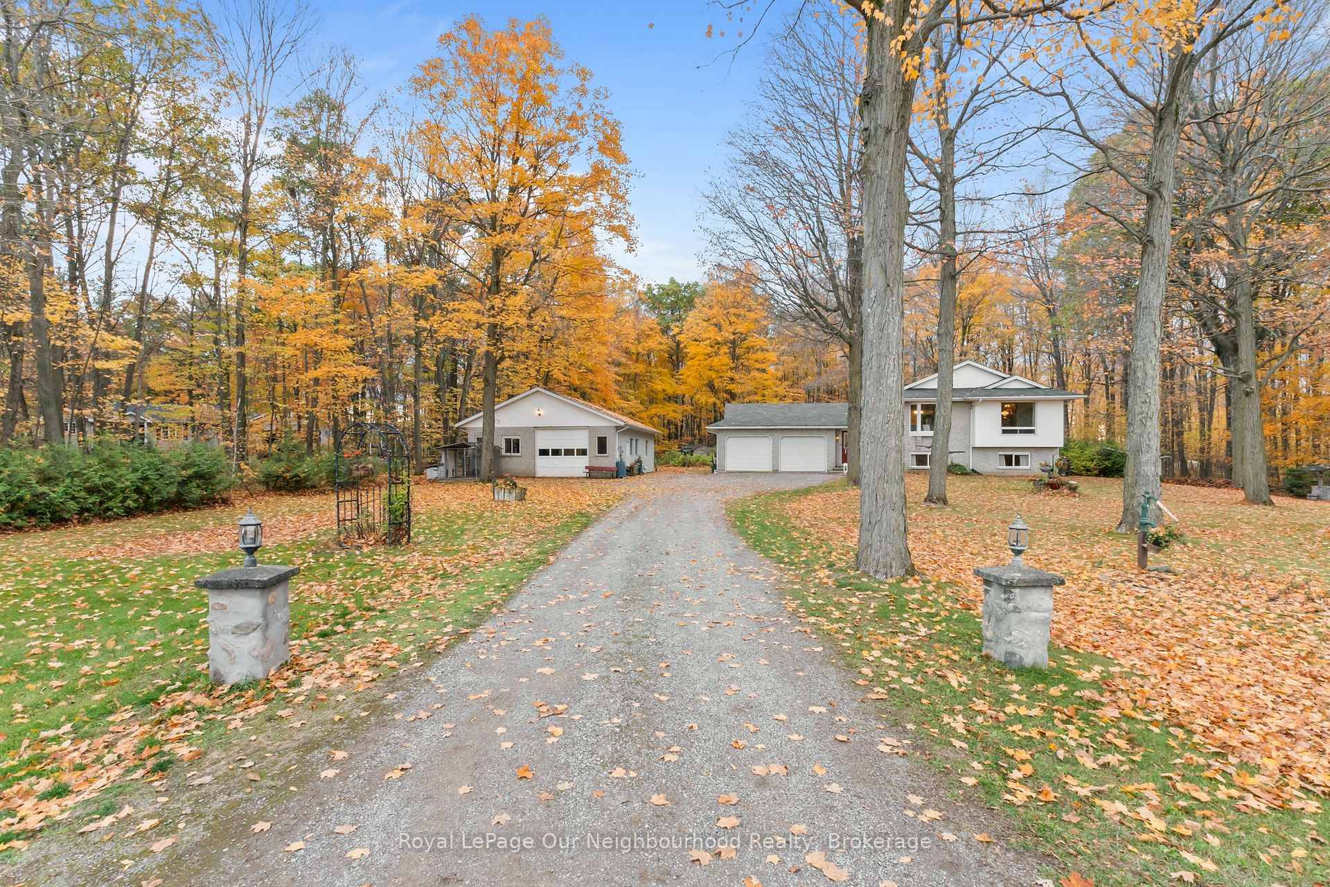 This inviting home is perfect for entertaining and everyday living !