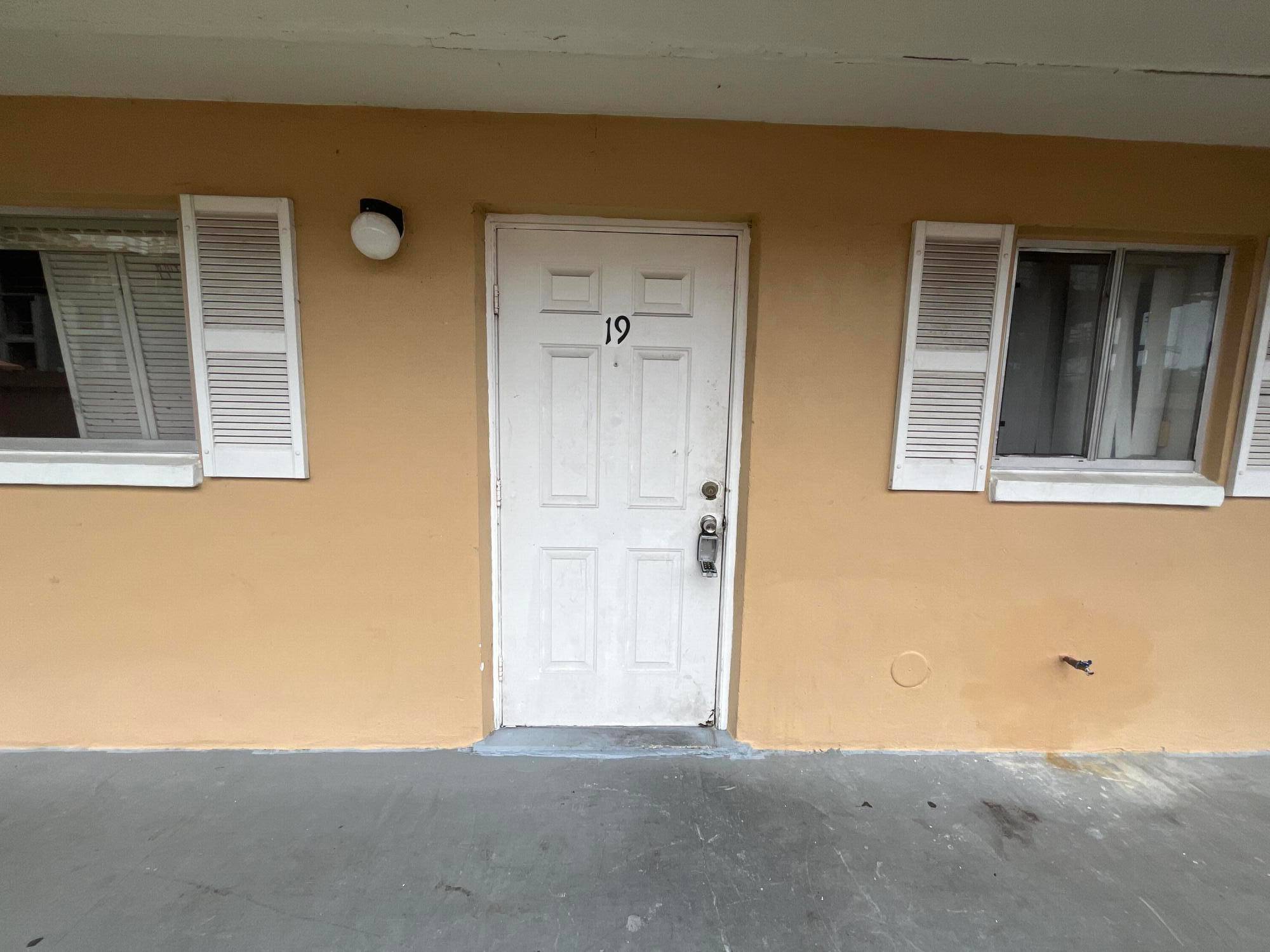 Handyman special ; Unbranded Virtual Tour https www.