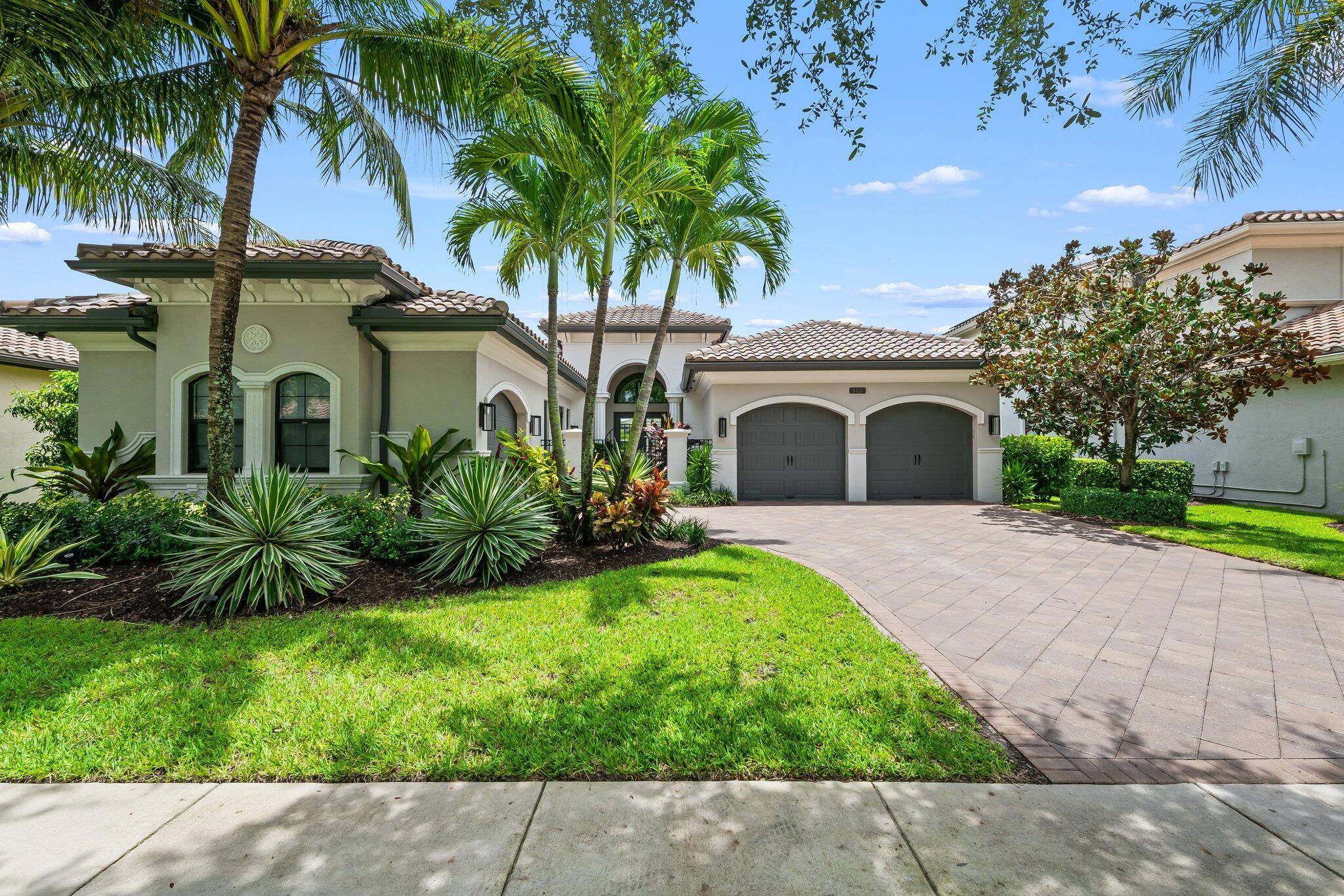 Welcome to this exquisite Victoria model in The Bridges, where timeless elegance meets modern sophistication.