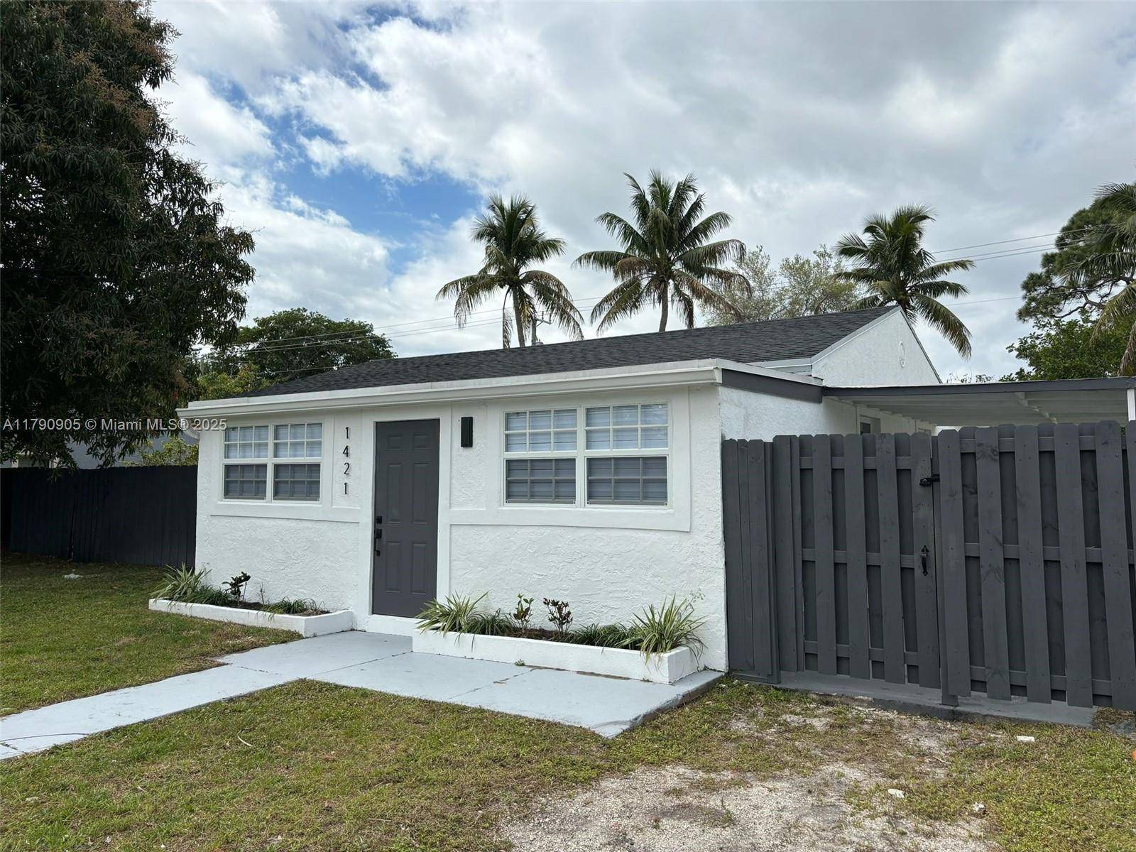 Stunning updated 4BR amp ; 2BA 1, 444 SF in the heart of South Middle River Fort Lauderdale with a huge 10, 000 SF lot with an incredible pool and ...