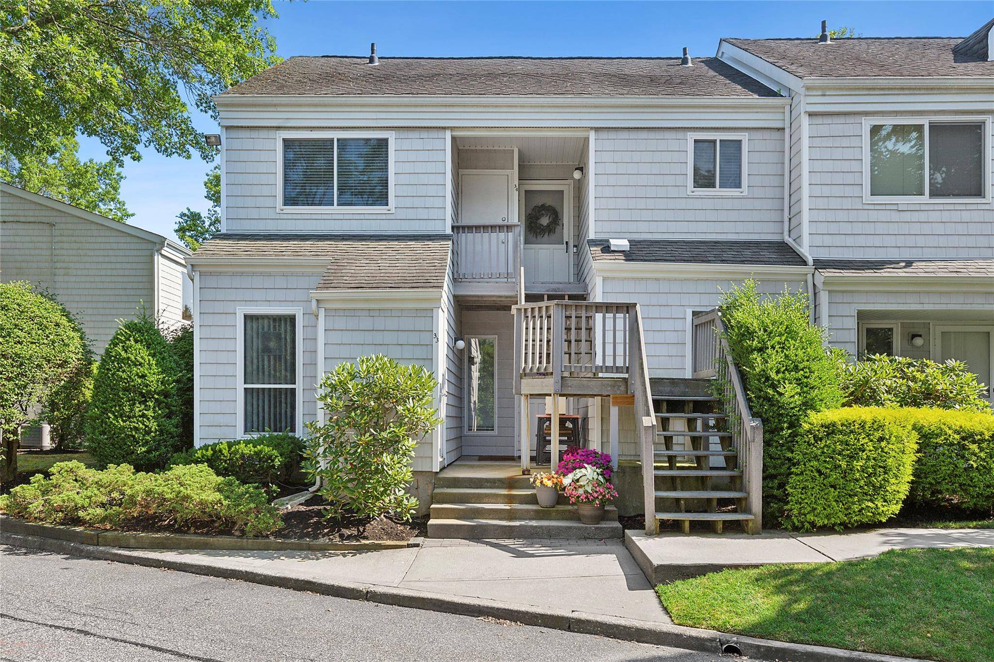 Beautiful Condo at Hampton Vistas A Rare Opportunity !