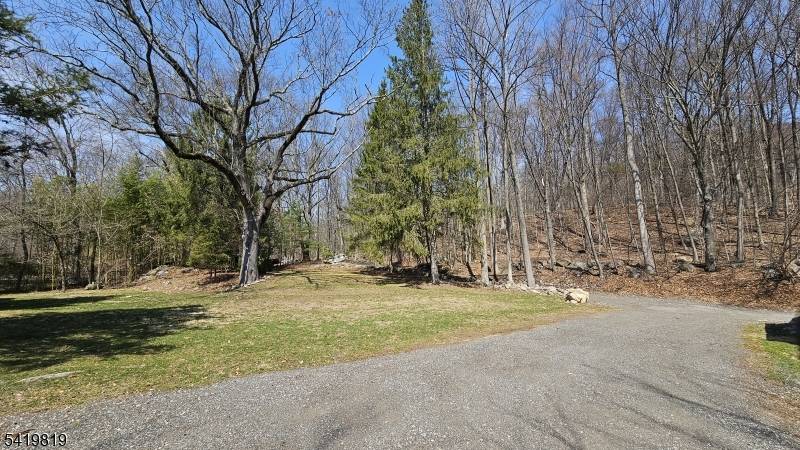 DISCOVER YOUR OWN PRIVATE OASIS !