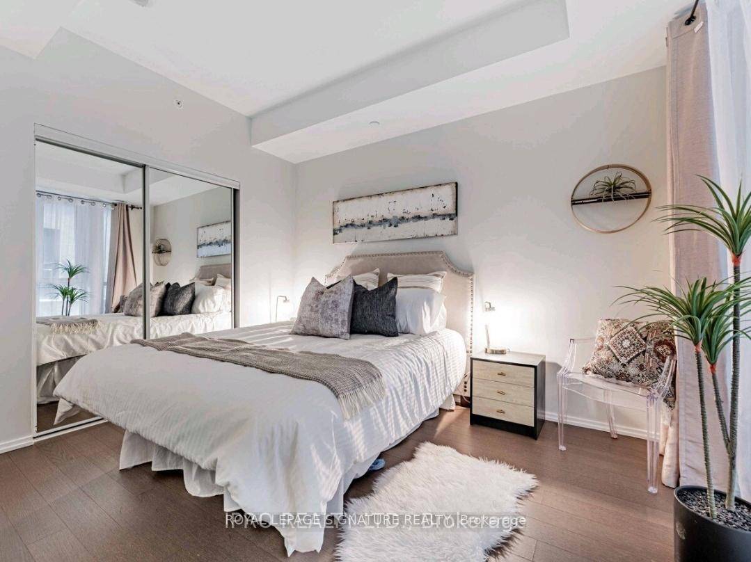 Prestigious Indx Condo Prime Financial District In The Heart Of Downtown Toronto.