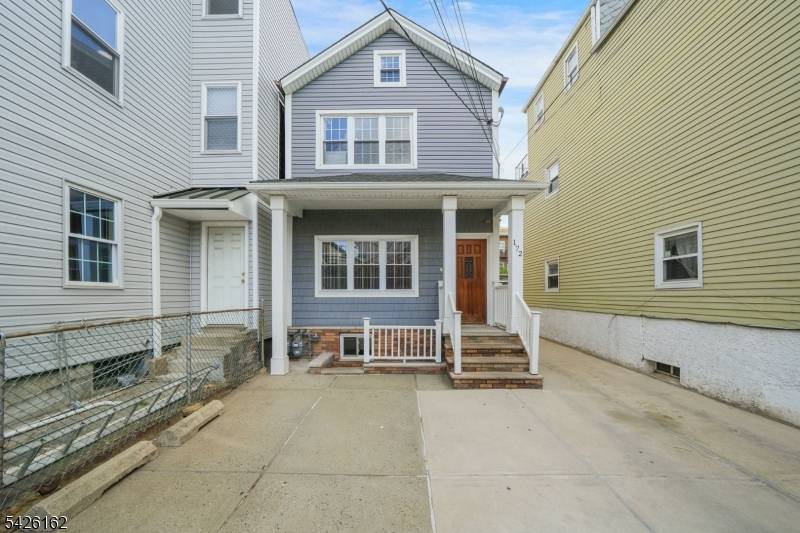 Welcome to 172 Chestnut Street, an incredible two family opportunity in Newark's ultra sought after Ironbound neighborhood !