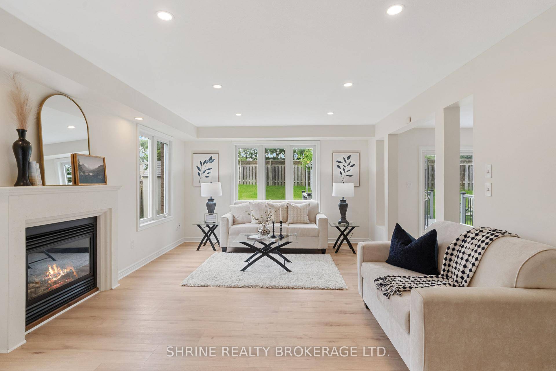 Beautifully Renovated Detached Home in Sought After North London !