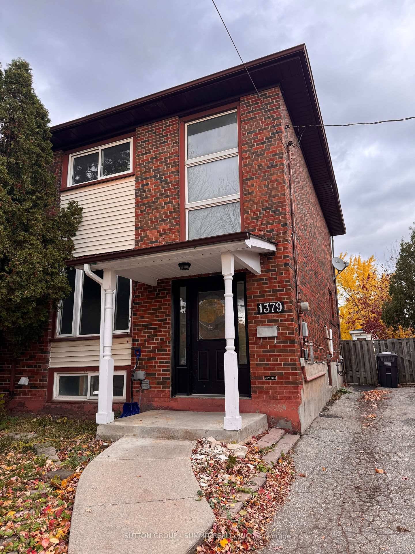 Welcome to this charming and well kept 3 bedroom, 1.