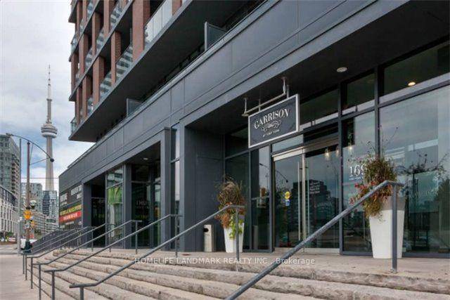 Welcome to this beautiful 1 bedroom condo in Fort York, offering a perfect mix of modern comfort and urban convenience.