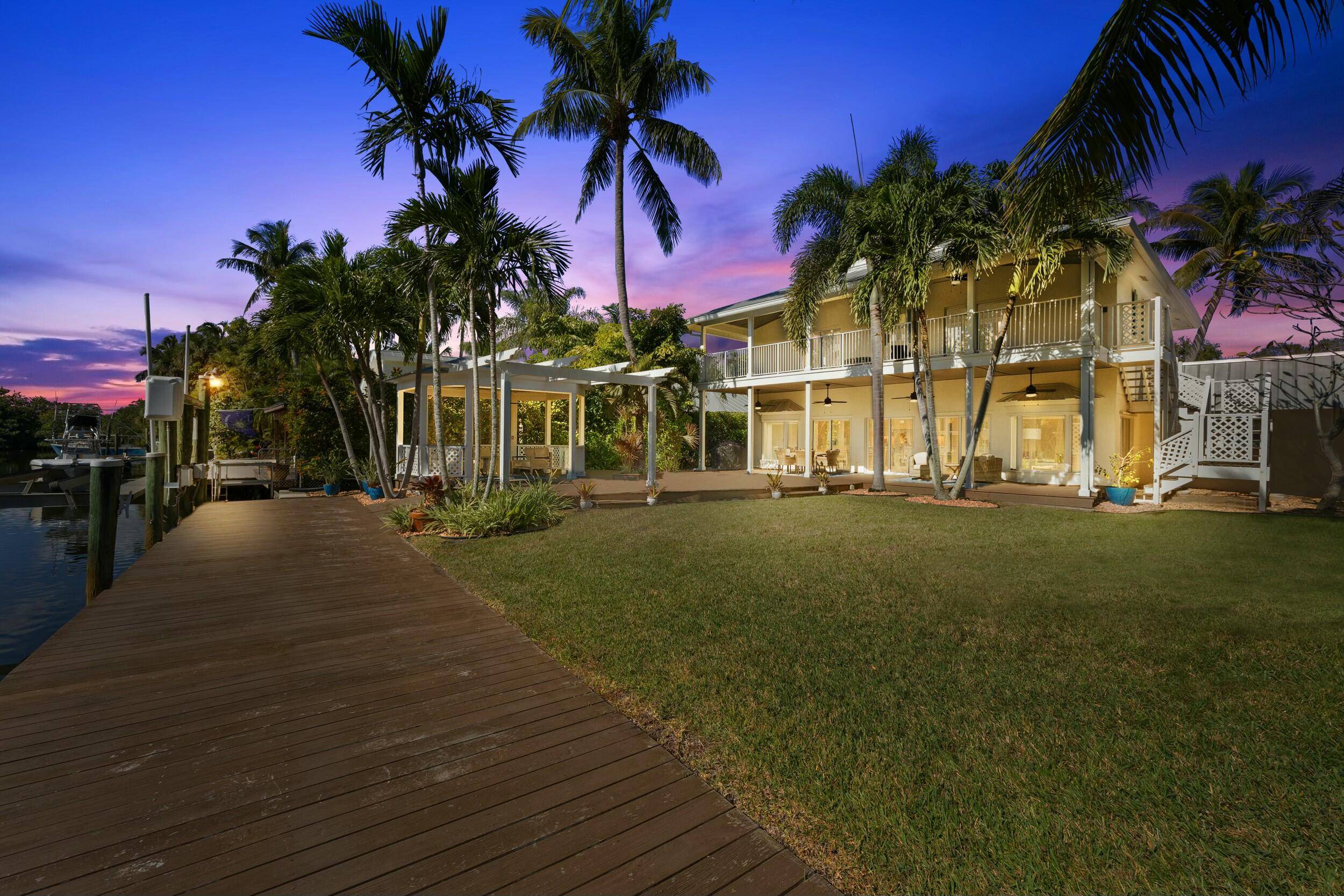 Stunning Key West Style Waterfront Home in Jupiter, FL A Boater's Dream !