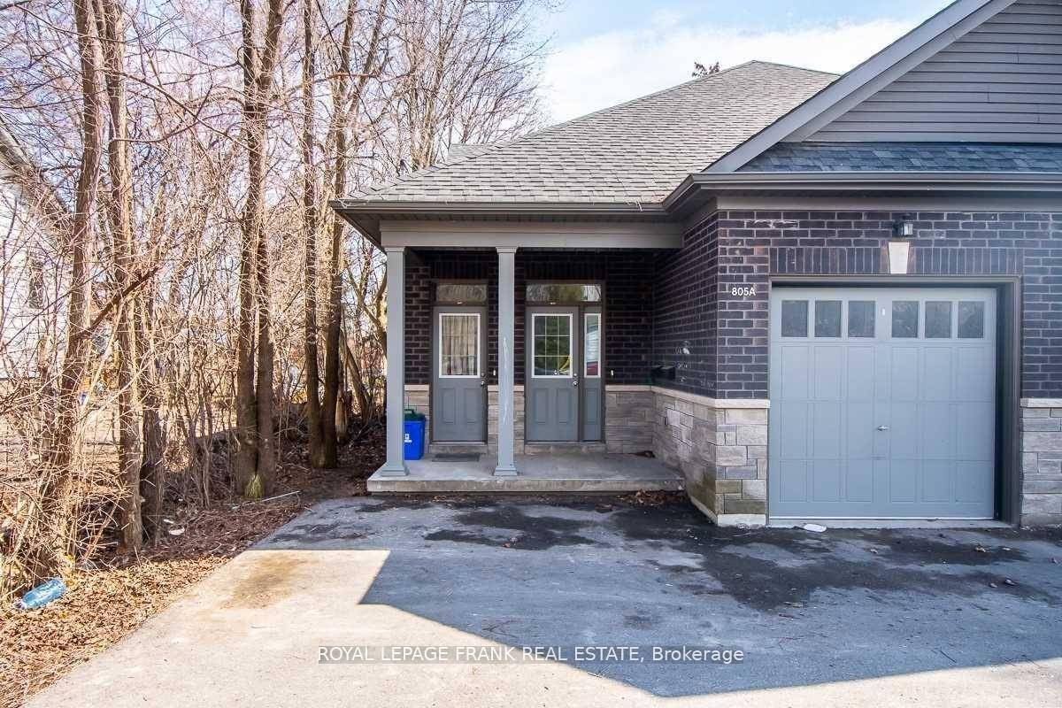 Beautifully Built Semi Detached Bungaloft w Legal Duplex in Perfect Location.