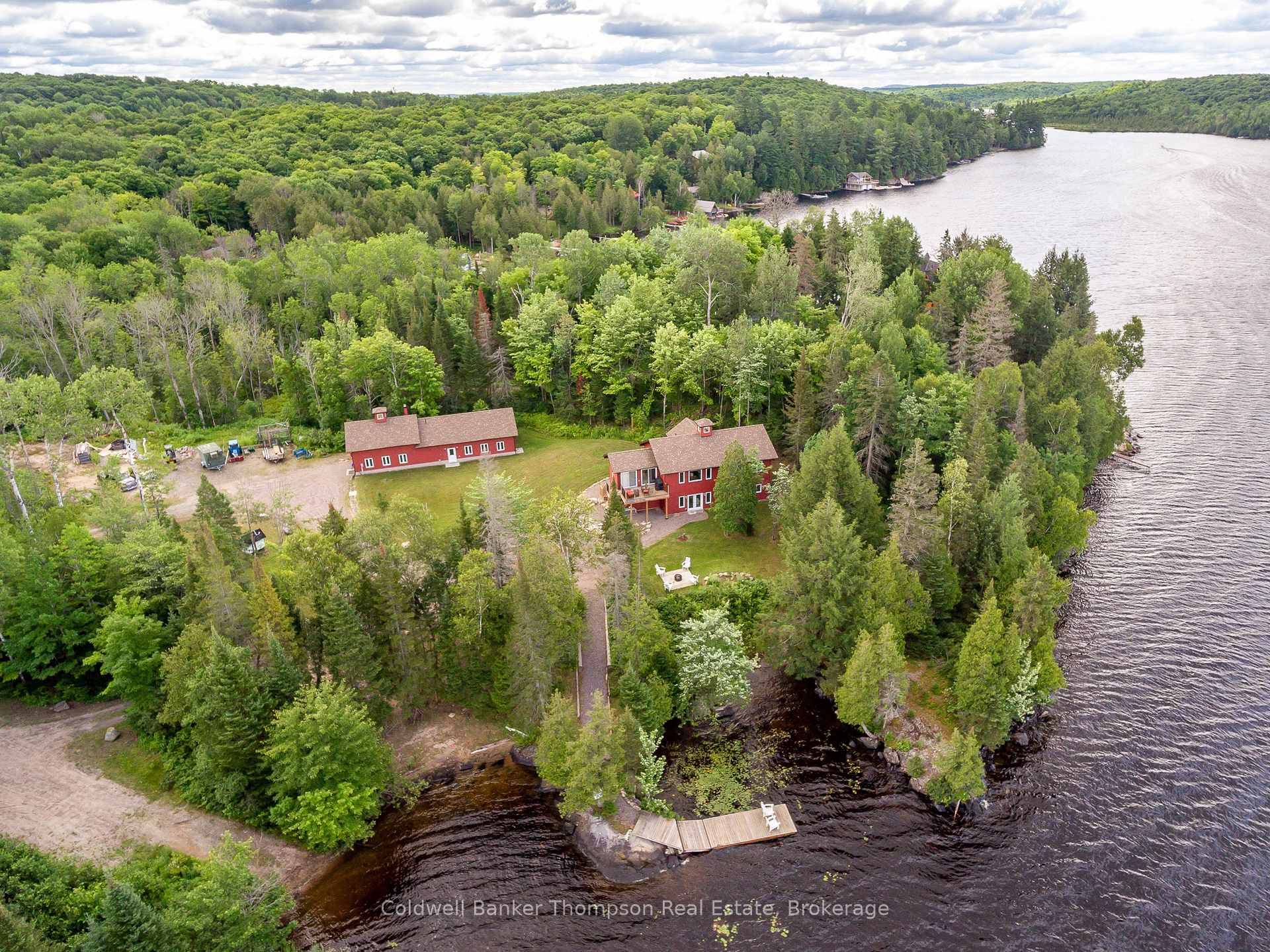 Welcome to your own slice of paradise on Lake Cecebe !