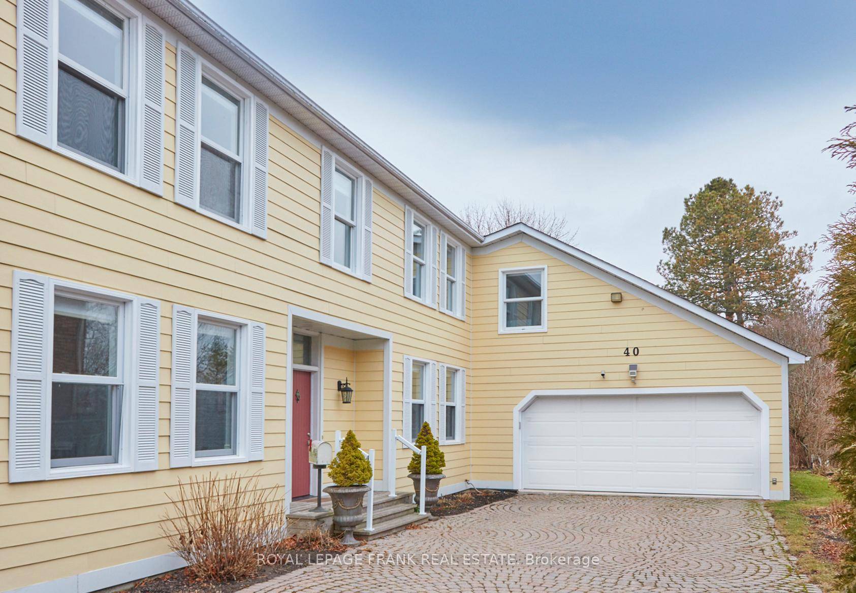 Welcome to 40 Tremaine Terrace located in a prominent Cobourg residential neighbourhood on a quiet cul de sac bordering Lake Ontario.