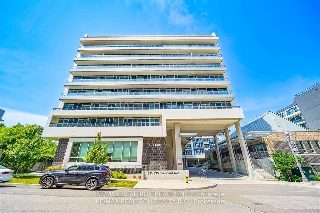 Bayview Village Resident Condo Luxury Unit, 2 Br Den With 2 Bath Located In Prestige Bayview Village Neighborhood.