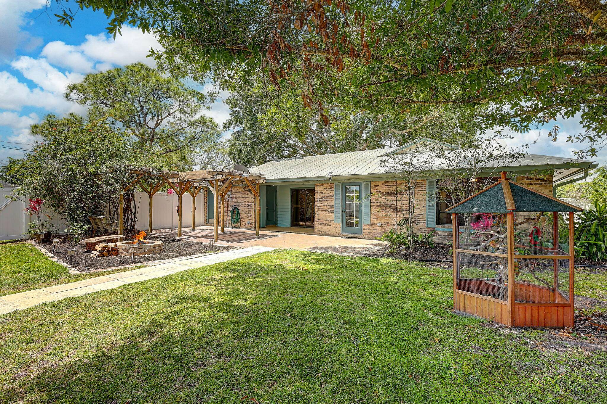 Step into this quaint rustic 3 bed 2 bath home that blends charm with modern comfort.