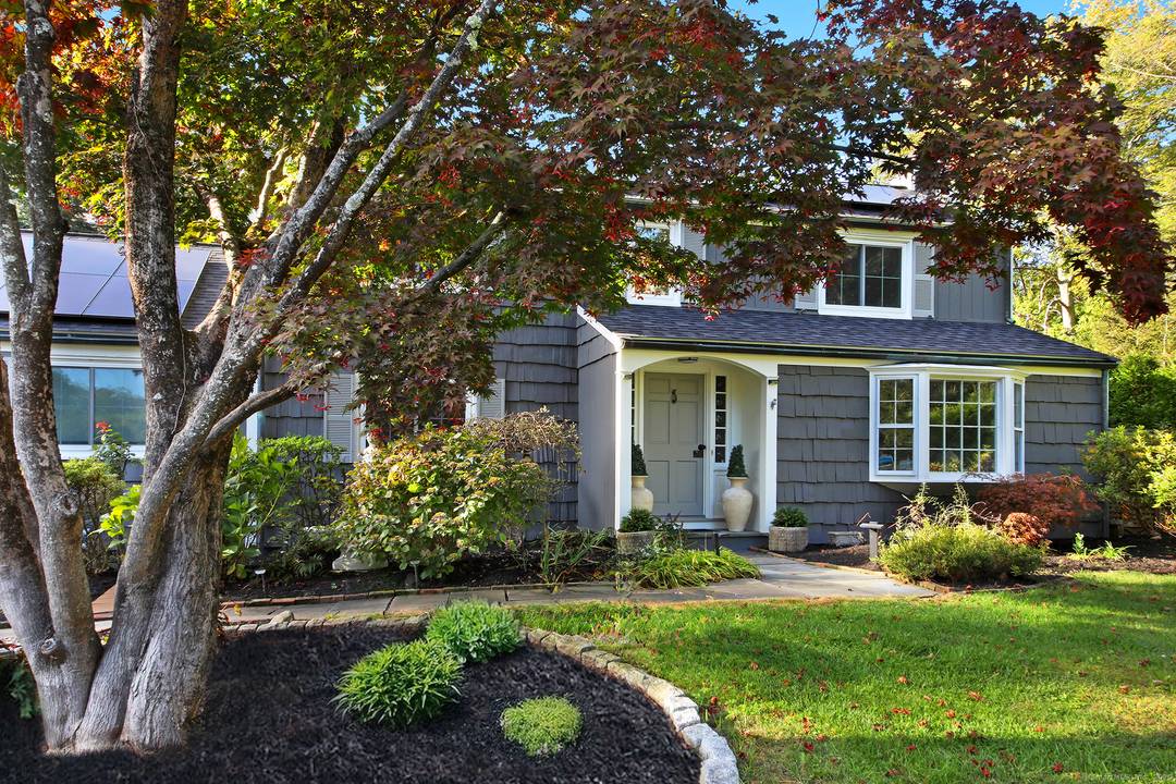 Back on the market ! Our original buyers had a change of direction unrelated to the property after three weeks of negotiations.