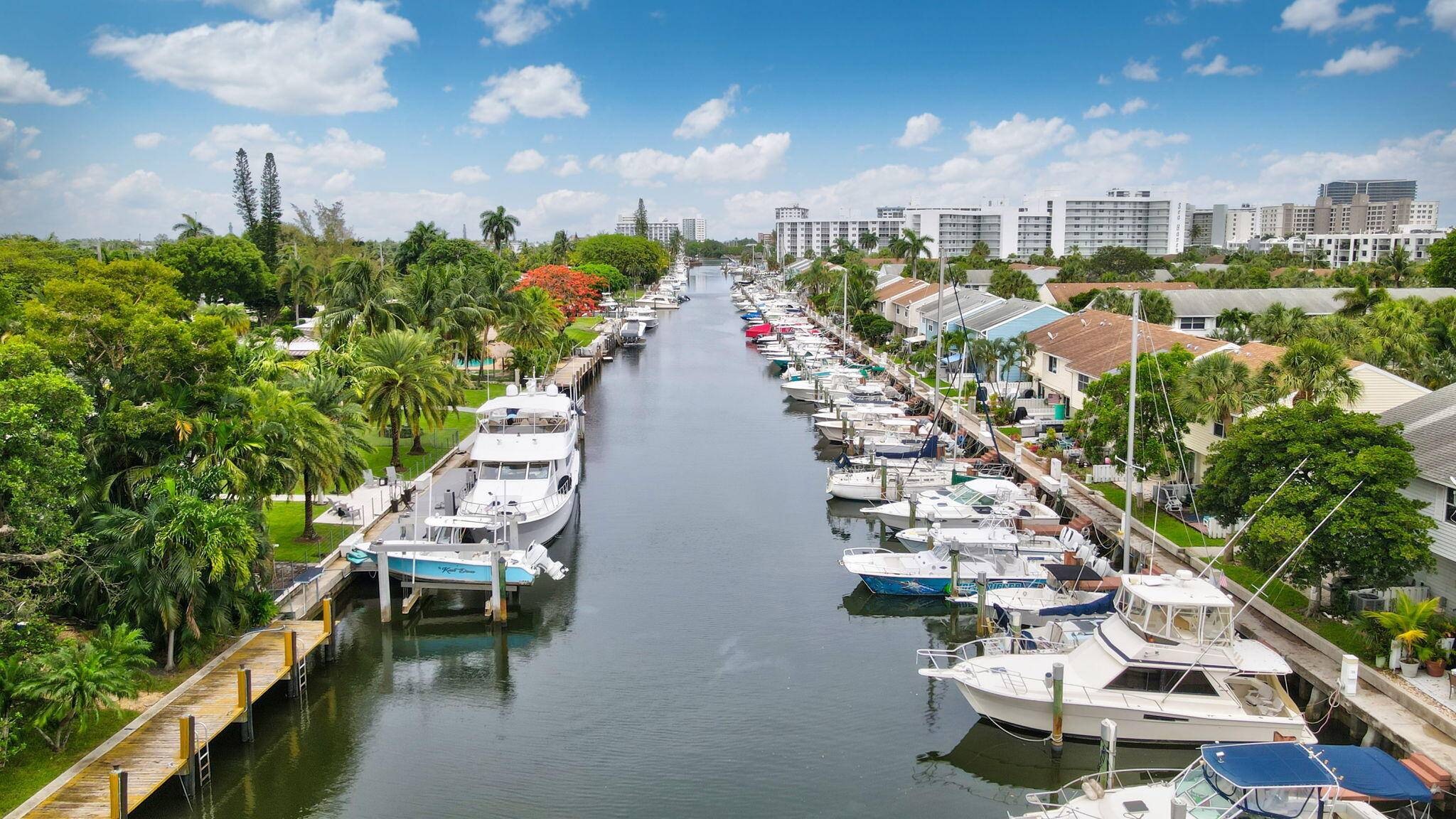 Private Lot Upgrades Coastal Lifestyle !