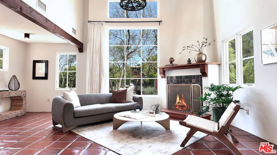 1414  N Harper Ave 4BR Hollywood Hills East La