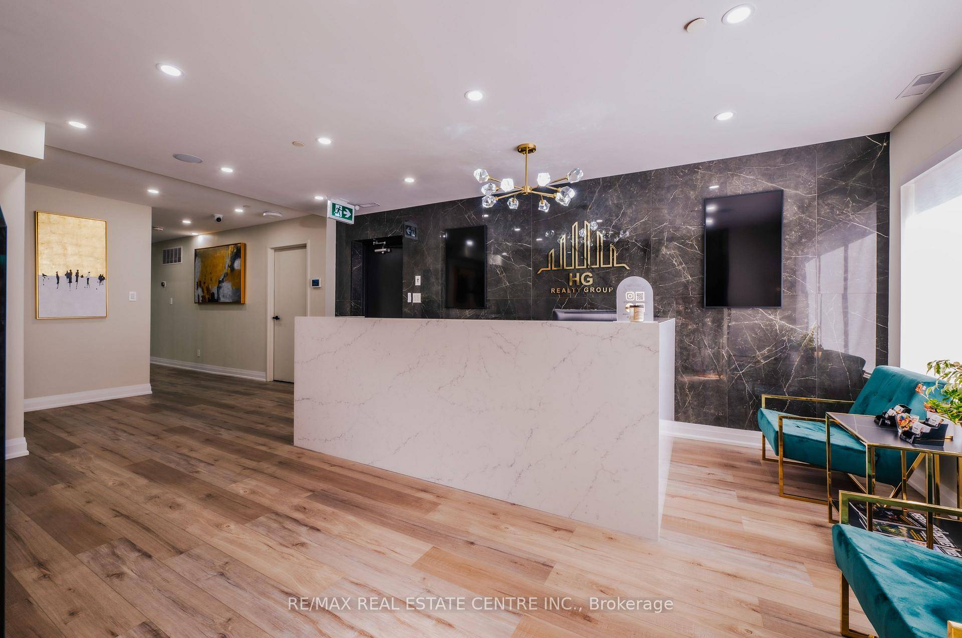 Beautiful Modern Office Space For Lease Suitable For A Range Of Professionals, Including Accountants, Lawyers, Paralegals, insurance Brokers, Mortgage Brokers, Financial Advisors, Immigration Consultants, Real Estate Brokers, Logistics Companies, And ...