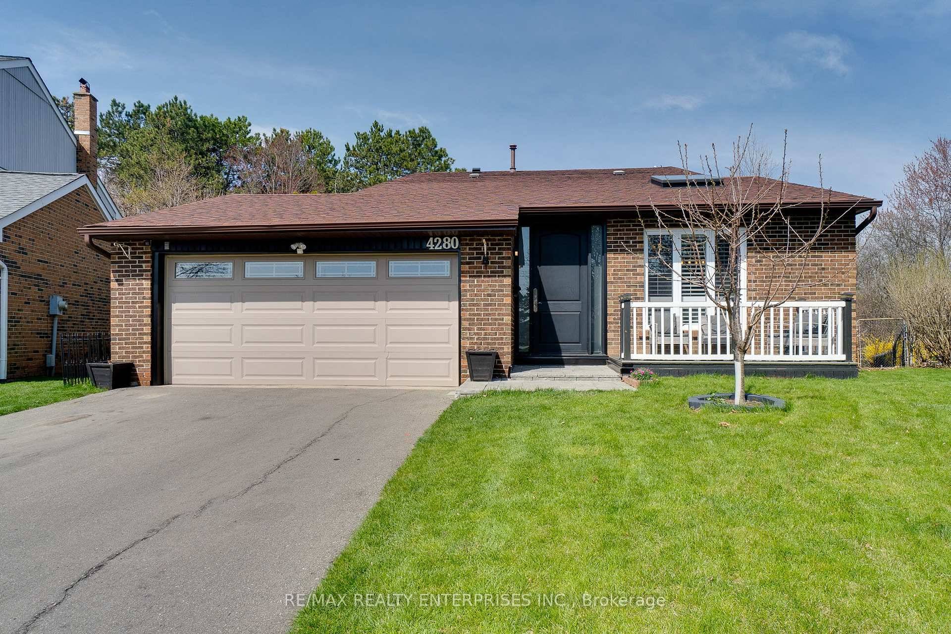 Welcome to this Beautiful 4 level Backsplit, perfectly tucked away on a quiet cul de sac and set on a rare pie shaped lot backing directly onto McCauley Green Park ...