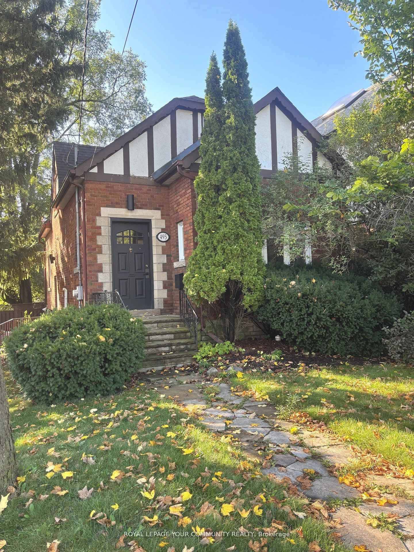 Prime Bedford Park Location !