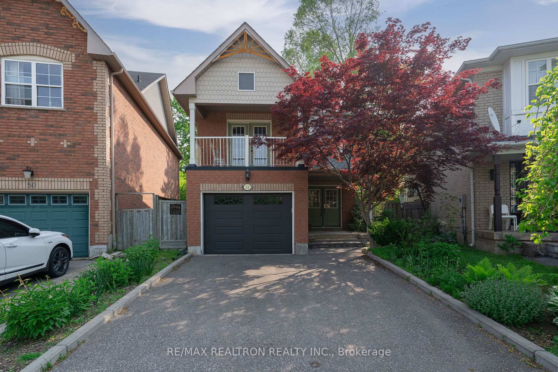 This inviting detached residence in the heart of Oak Ridges Lake Wilcox offers an incredible opportunity to live in one of Richmond Hill's most desirable communities.